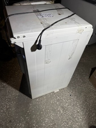 газовая плита gefest 5100 02 0186 кремовый, нет переключателей, царапины, вмятины, содрана краска