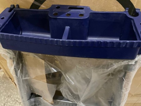 стремянка ника см3, нет заглушки ,потертости 