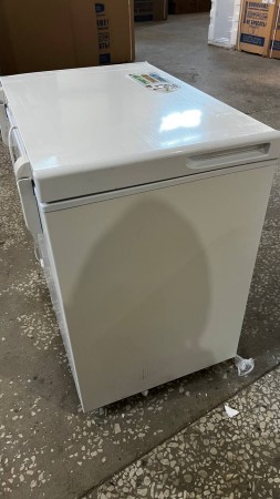 морозильник бирюса 155 kx, корпус, крышка и петли крышки повреждены