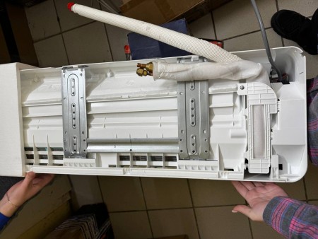 сплит-система rovex rs-12abs star-n dc inverter (внутр. блок), потертости,отломлен пластик, царапины