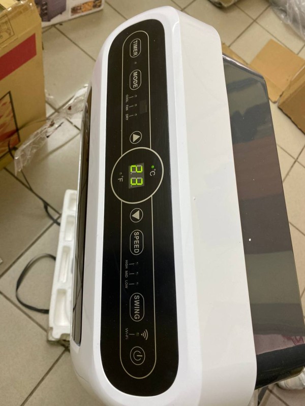 Кондиционер Ballu BPAC-09CP/N1_24Y Aura с Wi-Fi мобильный, повреждена упаковка, царапины на корпусе