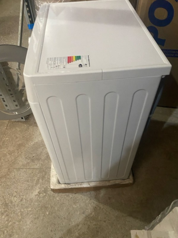 Стиральная машина LG F2M5HS6W Steam, белый-, загрязнения и царапины