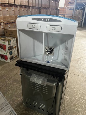 вытяжка gefest вв 1 белый, вмятина на корпусе, трещина на пластике