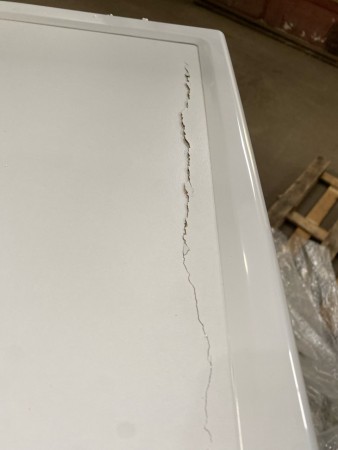 стиральная машина beko wsre 7612 xawi inverter,трещина на крышке,вмятины по бокам