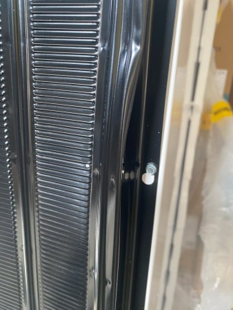 морозильник indesit dfz 4150.1,зямятие радиаторной решетки