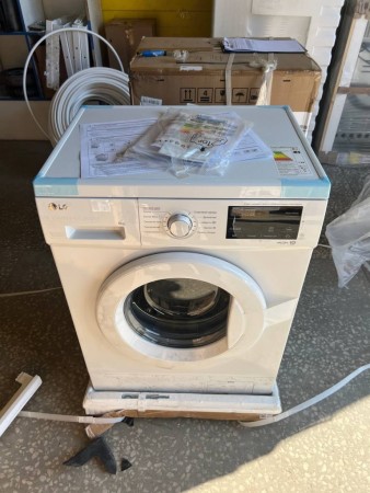 стиральная машина lg f2j3ns0w steam-, коробка повреждена