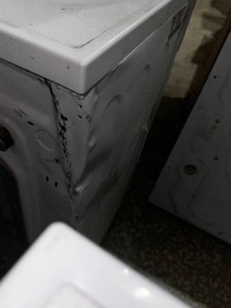 стиральная машина lg f2j3ws1w steam-, вмятины, трещина на крышке, царапины, потертости 