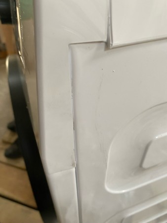 стиральная машина beko wsre 7612 xawi inverter,трещина на крышке,вмятины по бокам