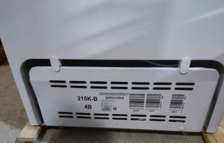 морозильник бирюса 215 k-b, замята и поцарапана дверь, царапины по корпусу, нет заглушки 