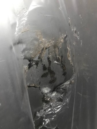 холодильник beko b5rcnk 403zwb вмятины, царапины, с боку содрана краска до основания