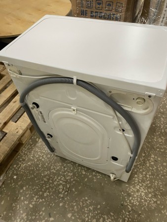 стиральная машина indesit iwsd 51051 cis, нет транспортировочного болта, нет упаковки, нет ножек