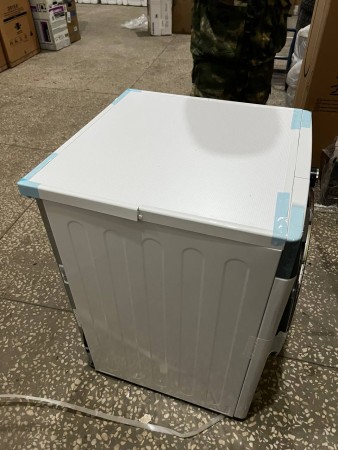 сушильная машина lg dc90v9v9e inverter, замятия по бокам , трещина на крышке