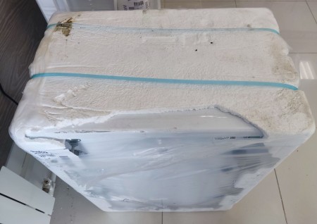 стиральная машина beko wrs 54p1 bsw, сзади сверху содрана краска