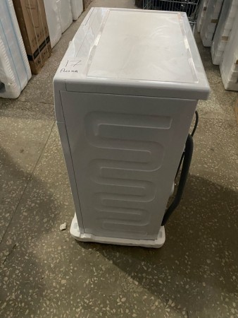 стиральная машина beko wre 6512 bww, замятие с низу на лицевой стороне, скол краски