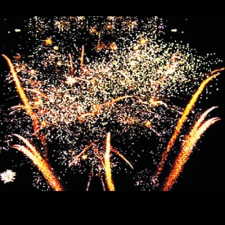 батарея салютов рк8301 зашибись (0,8" 1,0" х 130) 1/2	