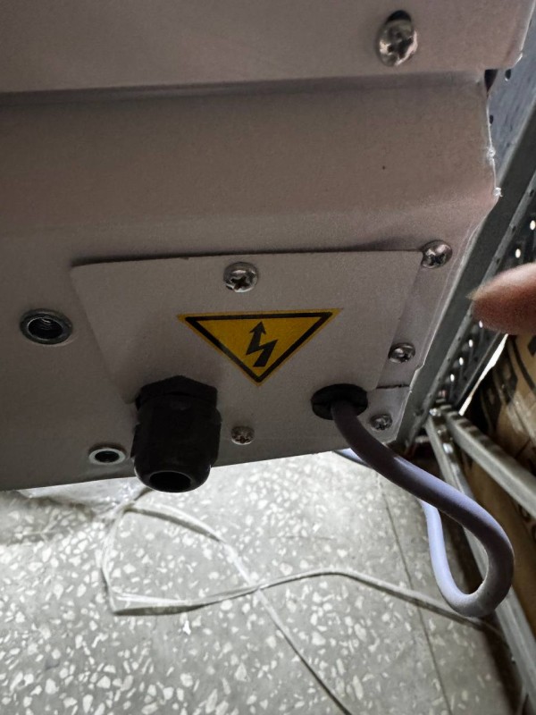 Тепловая завеса Тепломаш КЭВ-6П1264Е, замятия и потертости на корпусе