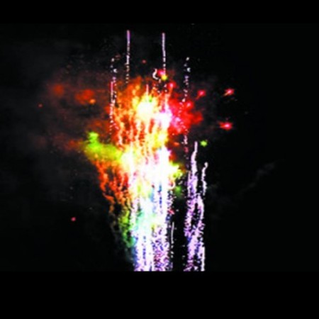 батарея салютов рк8301 зашибись (0,8" 1,0" х 130) 1/2	