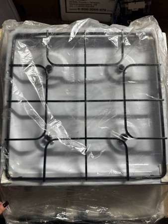настольная газовая плита gefest 900 белый, содрана краска на 2-х углах
