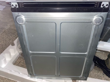 духовой шкаф hiberg vm 4260 w белый,вмятина на верхней части корпуса 