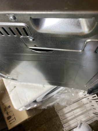 духовой шкаф hansa boei 697220 x-type, отсутствует упаковка, вмятина с боку, царапина