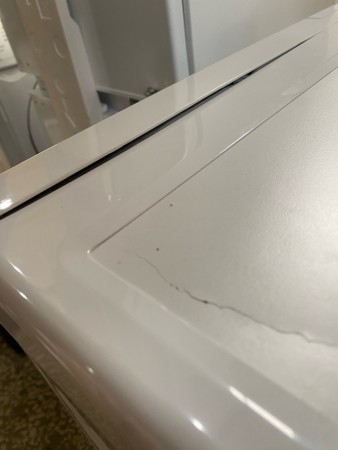 стиральная машина beko wsre 7612 xawi inverter,трещина на крышке,вмятины по бокам