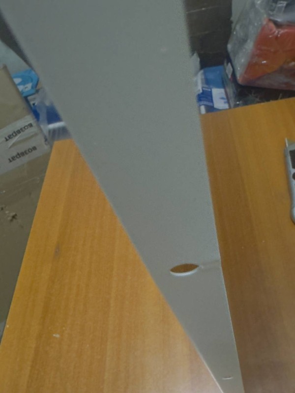 Козырек Ballu 900*550, нет болтов, замятия , потертости и царапины на корпусе