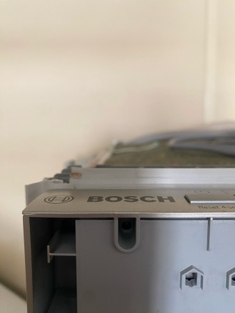 посудомоечная машина bosch spv-6hmx1mr inverter,незначительные внешние дефекты,с признаками использо