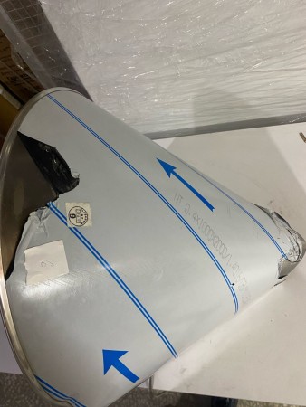 вытяжка akpo rondo turbo 50 мат. нерж., нет упаковки, вмятина на корпусе,деформация фильтра