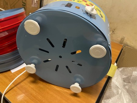 электросушилка элвин су-1 (6 поддонов), замятие на корпусе