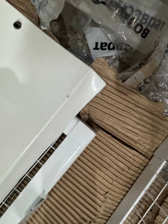 ограждение ballu 700*1200*1000, замятия по корпусу , потертости 