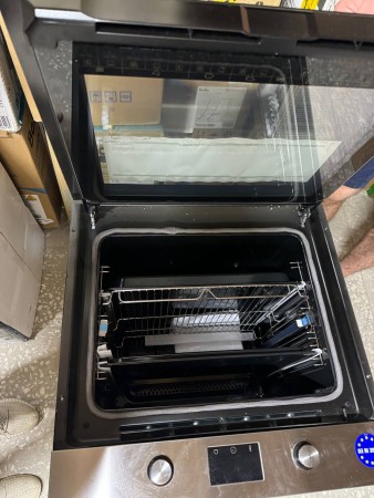 духовой шкаф hansa boei 694501 quadrum, небольшие замятия на корпусе