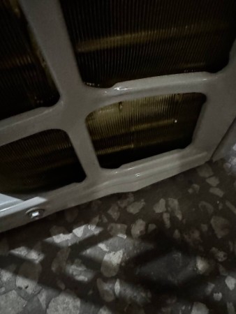 сплит-система dantex rk-09sdm4 corso, вмятины на внешнем блоке