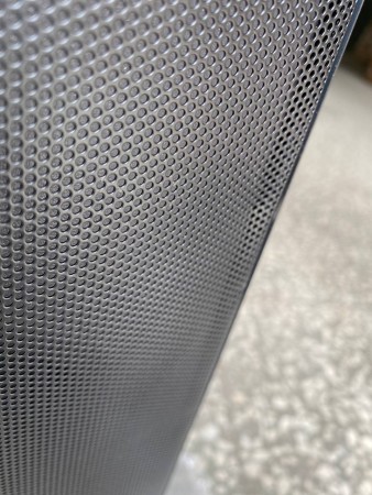 портативная колонка vr partyboom 200,многочисленные трещины по корпусу, нет коробки