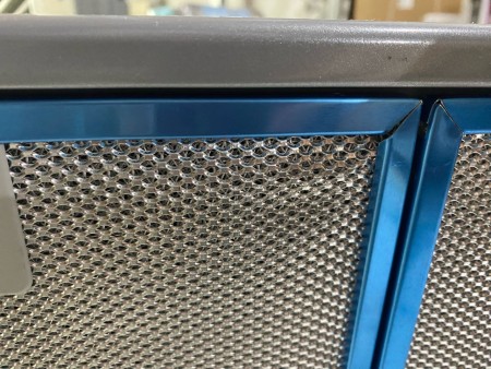 вытяжка gefest во 10 к44 металлик,порвана коробка, вмятина на корпусе, замят фильтр