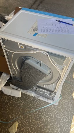 сушильная машина beko df7412ga, краска содрана сбоку