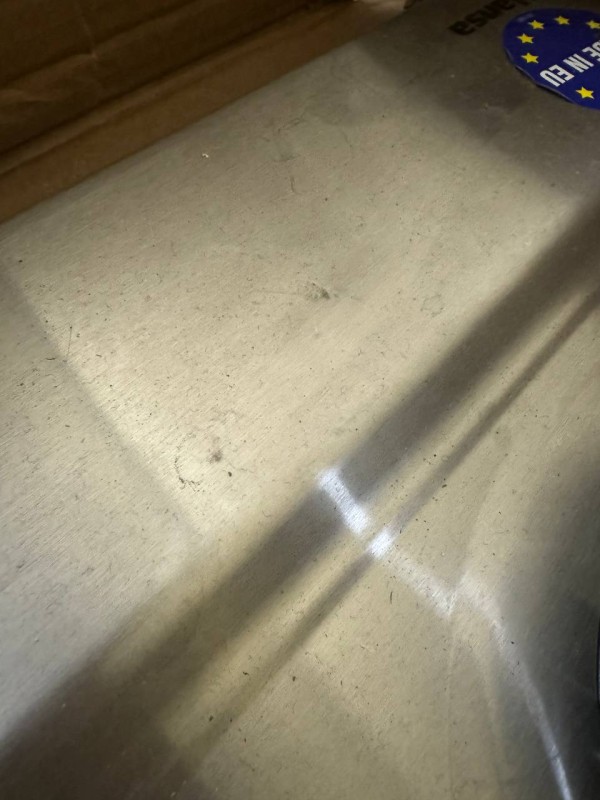 Варочная панель Hansa BHGI 611391, царапины, нет упаковки, вмятины