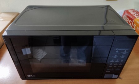 микроволновая печь lg ms-2042db, вмятина сверху левый угол