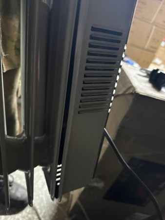 масляный радиатор oasis bb-25t (с вентилятором),замятие на корпусе в нижней части