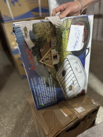 настольная газовая плита gefest 900 белый, вмятины, царапины, скол краски