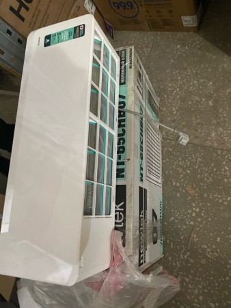 сплит-система newtek nt-65chb07, была замена двигателя турбины внутр. блока, царапины на корпусе