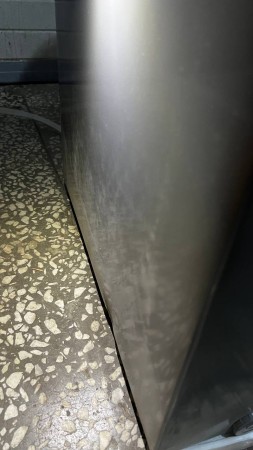 морозильник willmark cf-190idg серый inverter (до -15 с)- замятия по корпусу