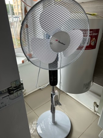 вентилятор binatone sf-1651, треснут пластик на подставке