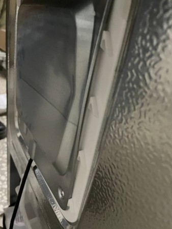 холодильник gorenje nrk6202exl4 царапины вмятины, нет ножки, нет упаковки