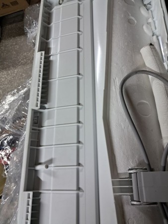 сплит-система haier hsu-12htt03/r3 tundra r32, б/у, потертости, царапины