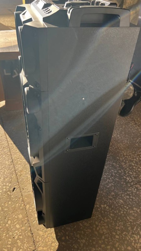 Акустическая система Ruimatech VA-8812 потертости на корпусе ,микрофон сломан