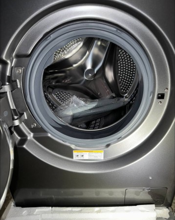 стиральная машина hiberg i-ddq9-612 sd inverter, темно-серый,царапины на люке и по корпусу малозамет