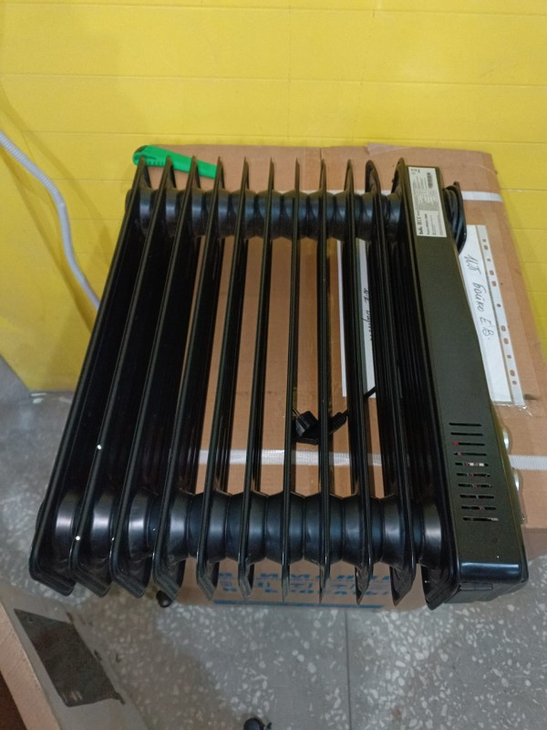 Масляный радиатор Ballu Classic BOH/CL-11 BRN 2200 (11 секций), замятие