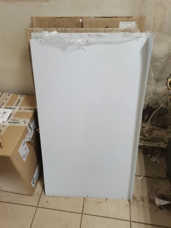 Козырек сборный 1000*560, замятия карпуса, царапины, потертости 