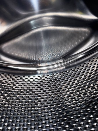 стиральная машина atlant 60у107, нет документов, нет упаковки, замятие на барабане, замятие сзади