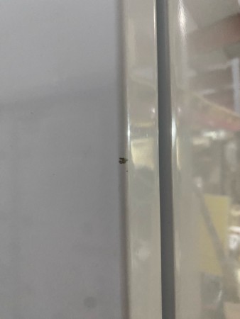 холодильник atlant хм 4423-000 n, нет ручки, б/у, замятия и царапины по всему корпусу